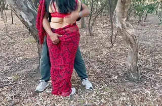 Super-fucking-hot Indian wifey with pal gets wearisome fucky-fucky in public & inhales firm in saree