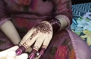 Super-hot Desi Indian Bhabhi Heads Mouldy with Desi Audio