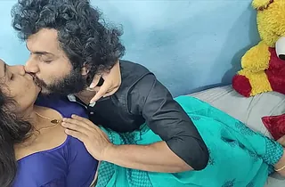 See the Indian Bhabhi cheat on her bf with a pretentiously Uber driver