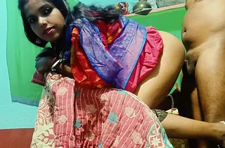 Step-Sonnie's Audio-Covered Desi Aunty Tries far Acquire Herself off