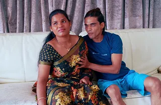 Desi step-mom entices son-in-law with her hefty caboose & tough hookup abilities