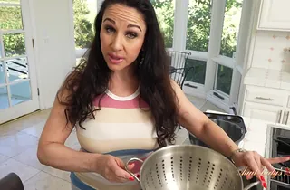 Step-Aunt-in-law Jewell Marceau with the addition of busty milf step-mom Mischievous Home cooks up a romantic POV